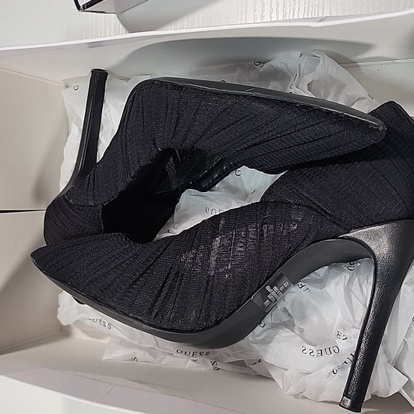 GUESS Gabby Black Mesh Tulle Ruched Pleated Pointed Toe Stiletto Pumps. 6.1/2 - Picture 14 of 14